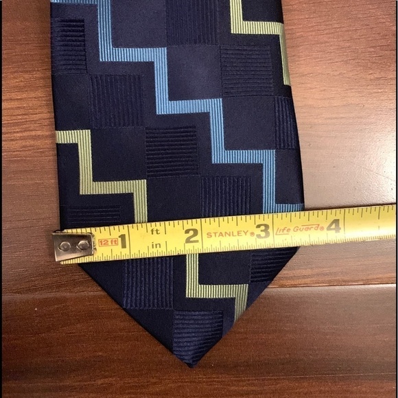 MICHAEL Michael Kors 100% Silk Blue Geometric Jacquard Necktie - Picture 9 of 10